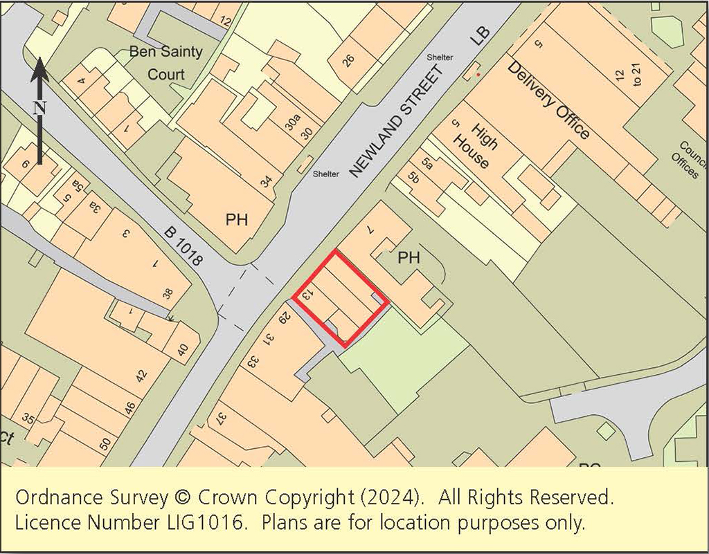 Lot: 82 - COMMERCIAL INVESTMENT WITH VACANT UPPER PARTS -